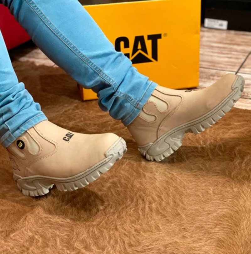 Kit Bota Masculina Adventure em Couro Legítimo e Palmilha Ortopédica +BRINDES: Chapéu, Cinto, Carteira e Copo