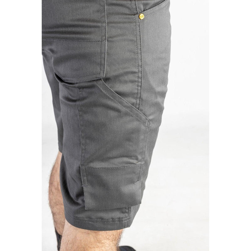 Shorts Tracker Cinza Escuro