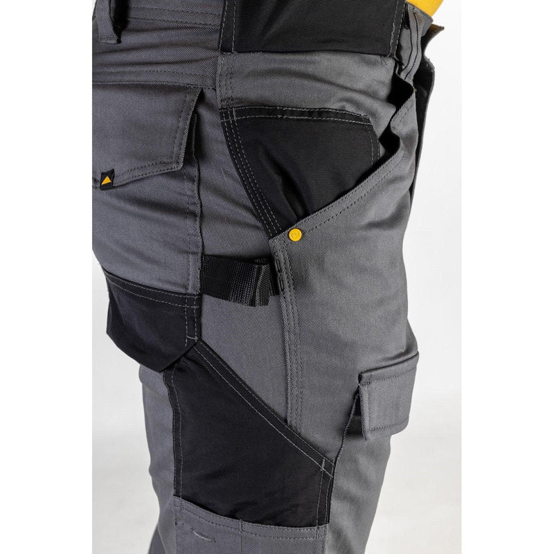 Calça com Bolsos Stretch Cinza