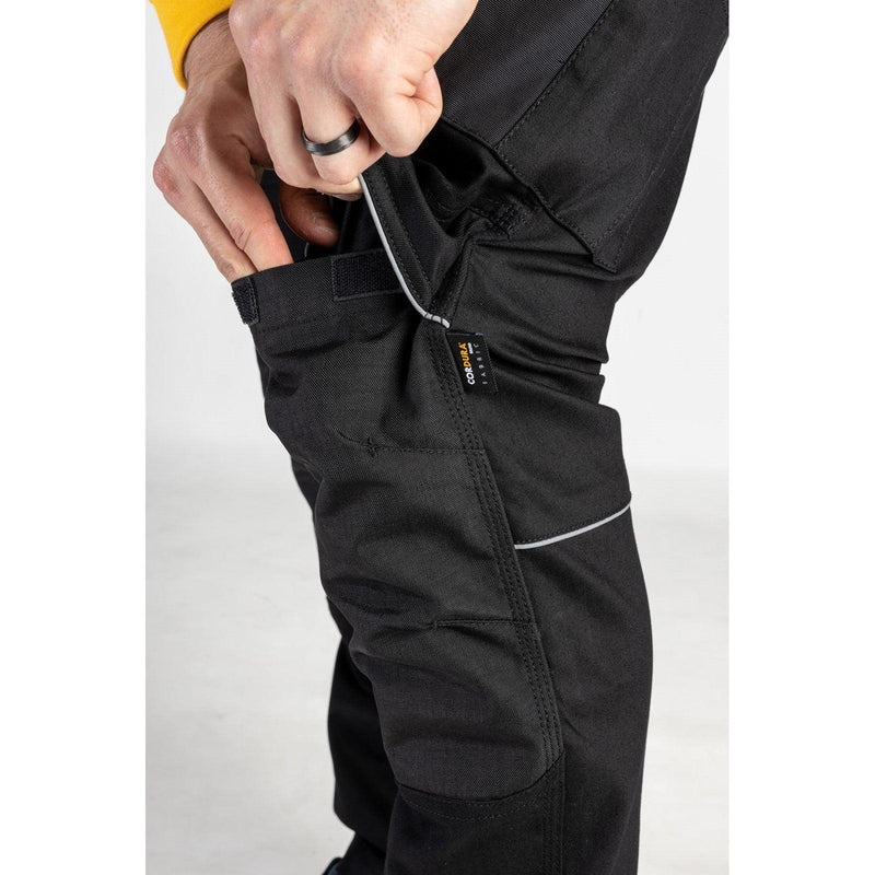 Calça com Bolsos Stretch Preta